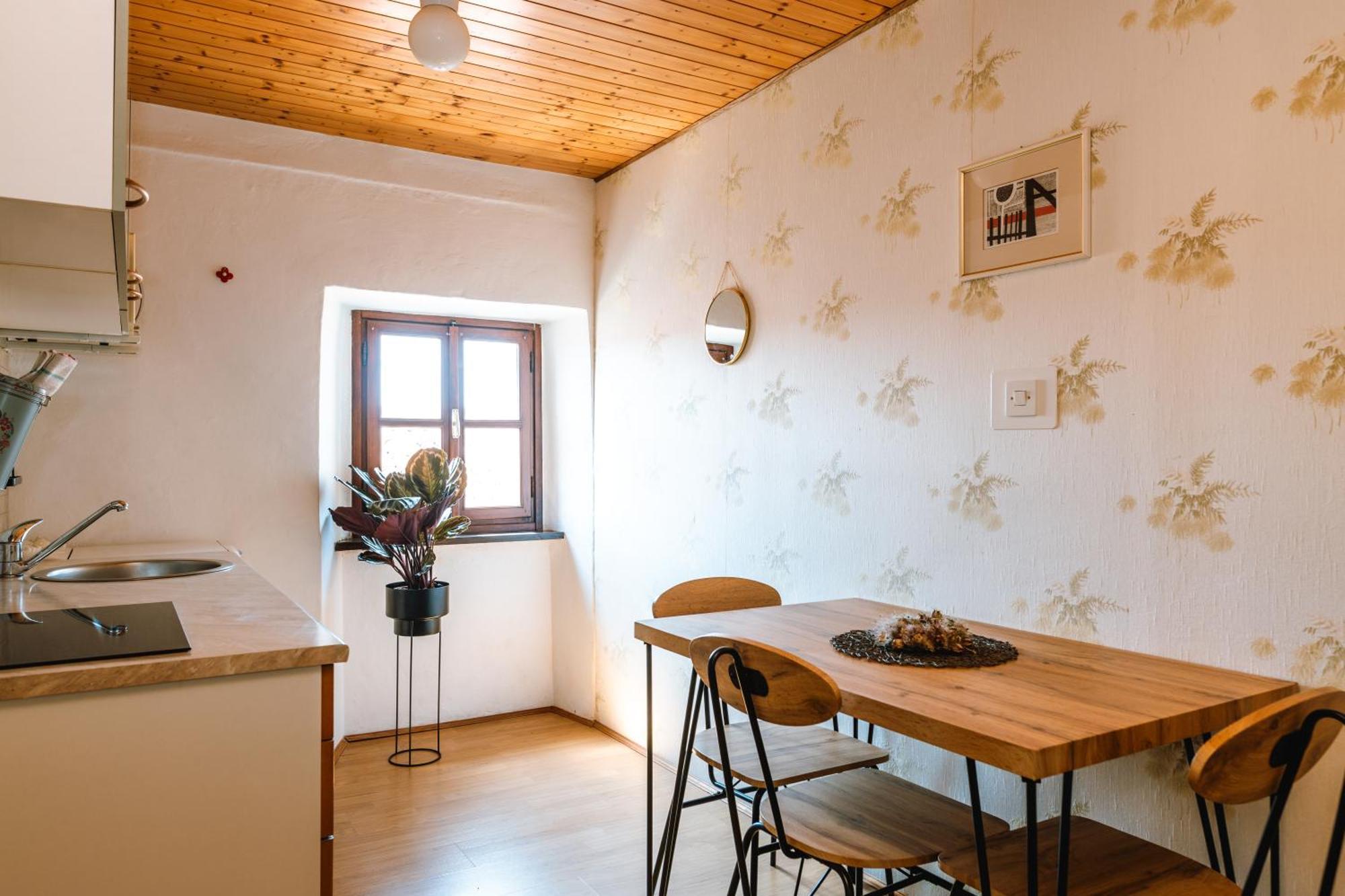 Apartment Valetovi Štanjel Exteriör bild