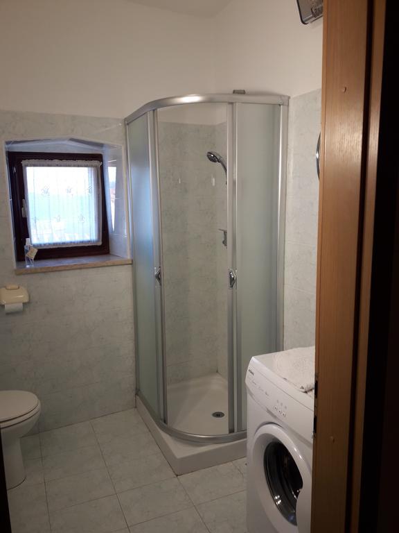 Apartment Valetovi Štanjel Exteriör bild